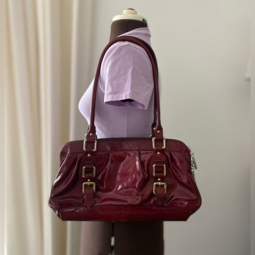 Vintage Michel Angelo red patent leather red purse